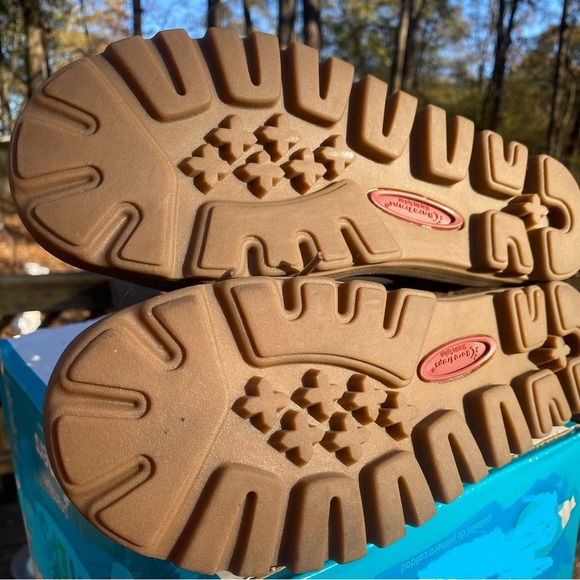 Baretraps Yasmen Brown Orange Rain Snow Boots Women's Size 9 NWT - Picture 5 of 11